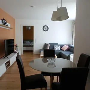 Apartament Spacious, Modern 1-bdrm Apt Near Vic & Austria Ctr, Wiedeń
